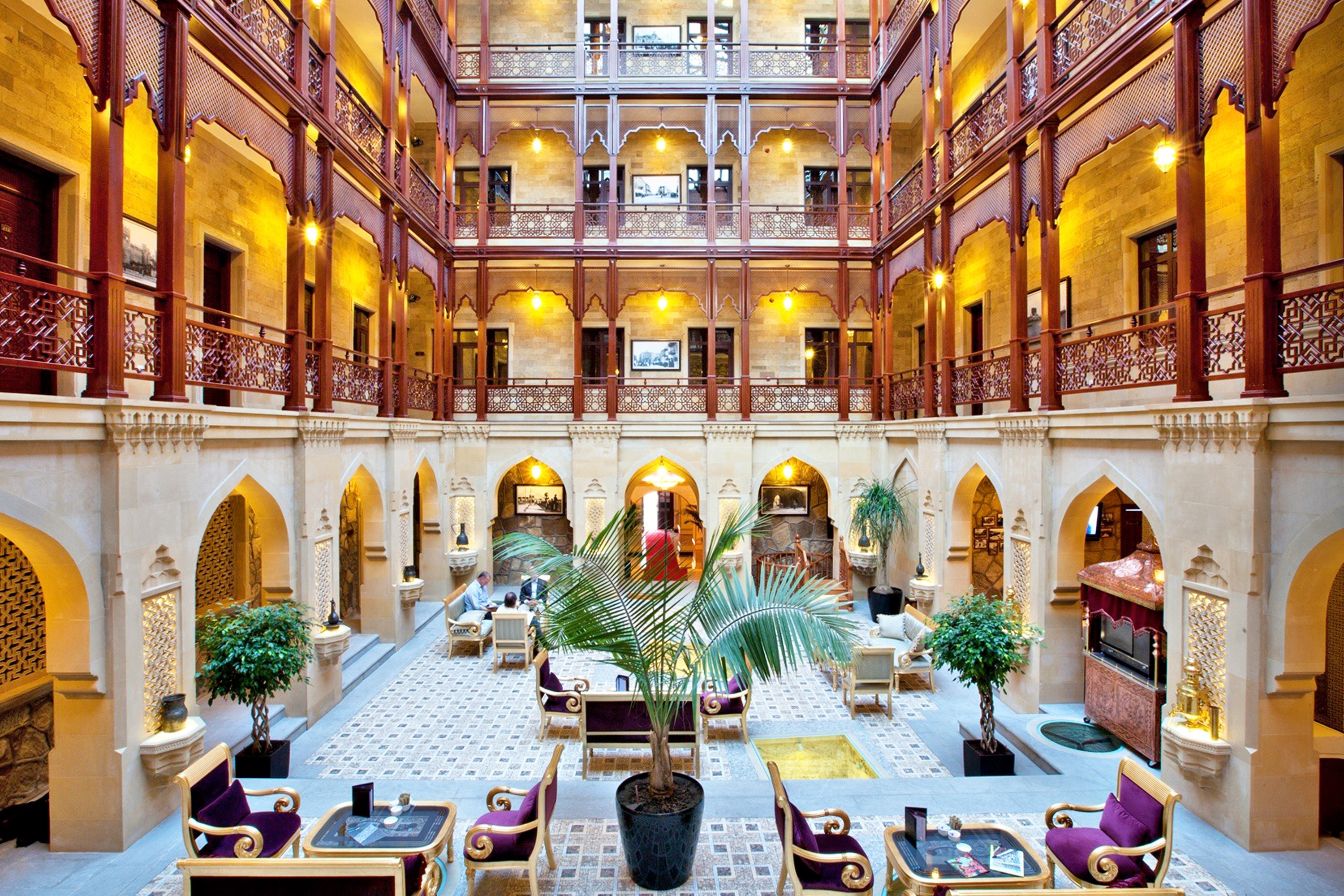 Shah Palace Hotel