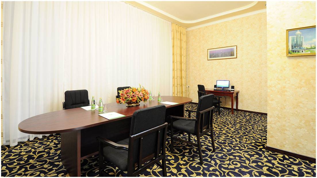 Golden Valley Hotel