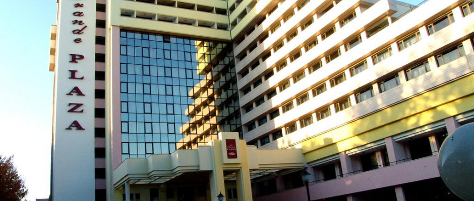 Le Grande Plaza Hotel