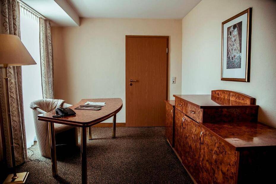 Shodlik Palace Hotel