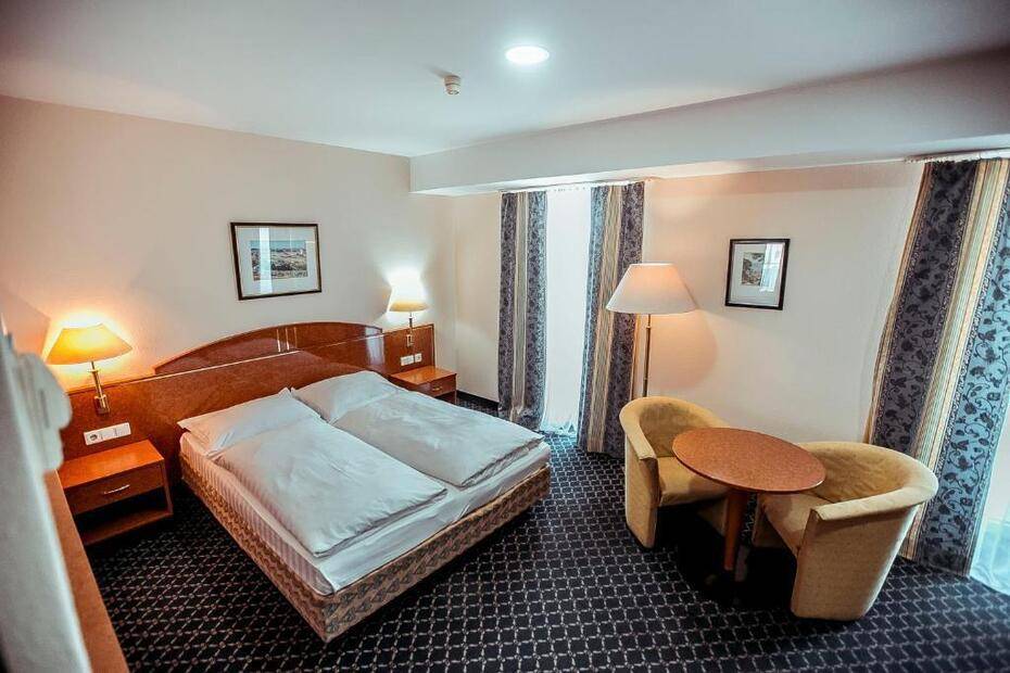 Shodlik Palace Hotel