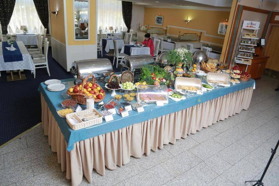 Shodlik Palace Hotel