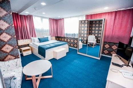 Nine Hotel
