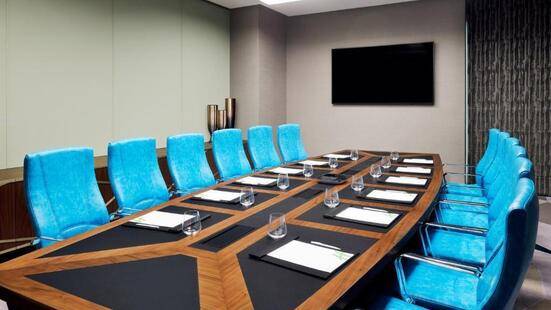 Holiday Inn Dubai Al Maktoum Airport