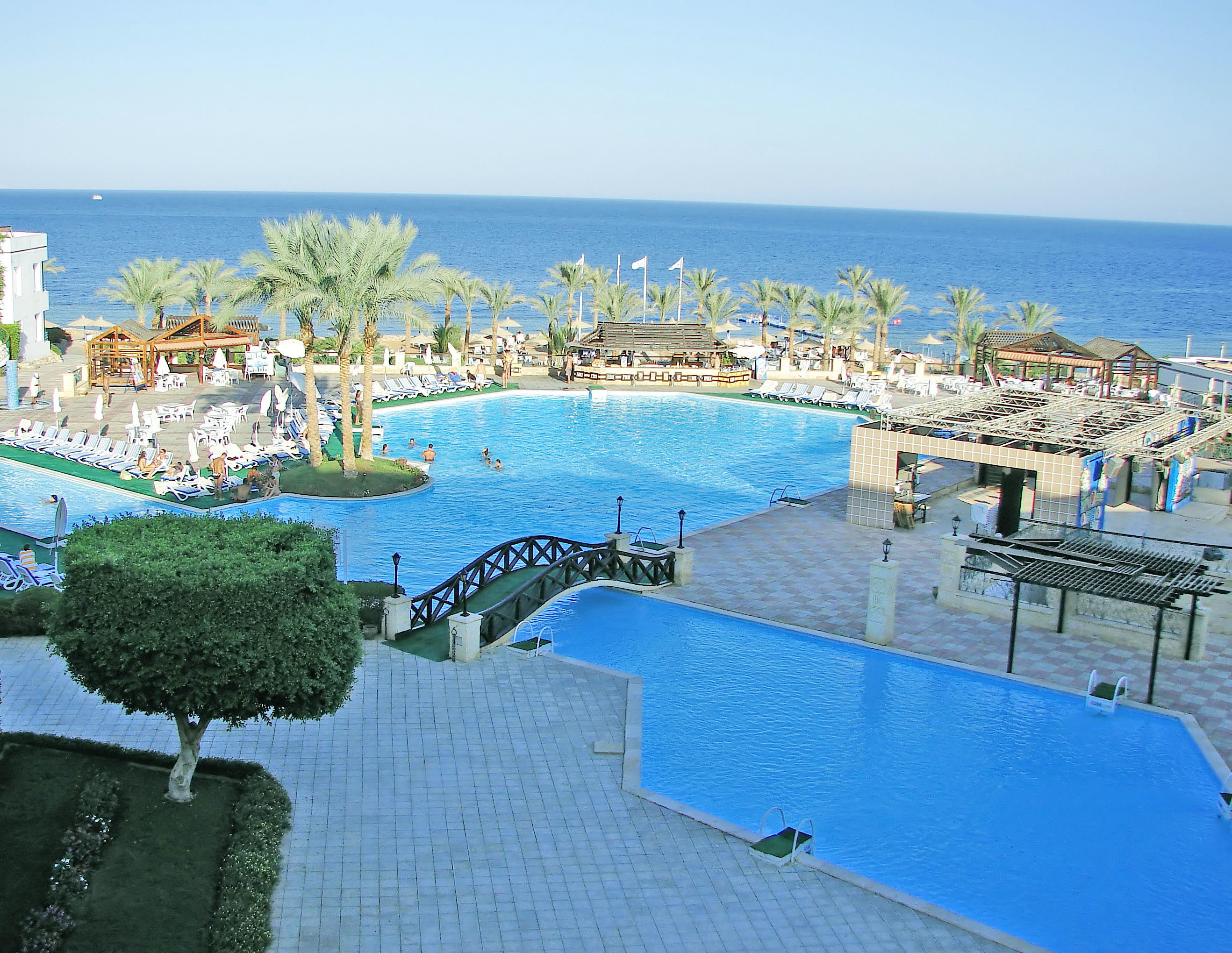 Queen Sharm Resort Beach