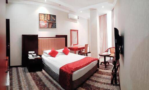 Royal Hotel