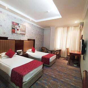 Royal Hotel