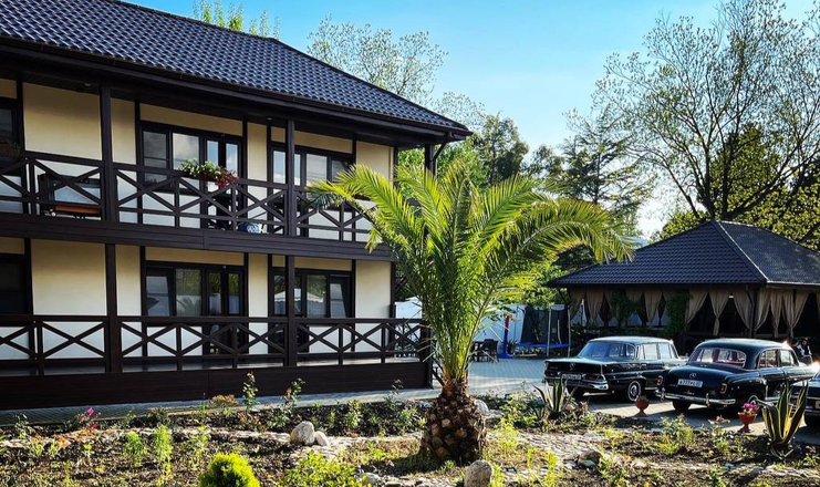 Три Павлина