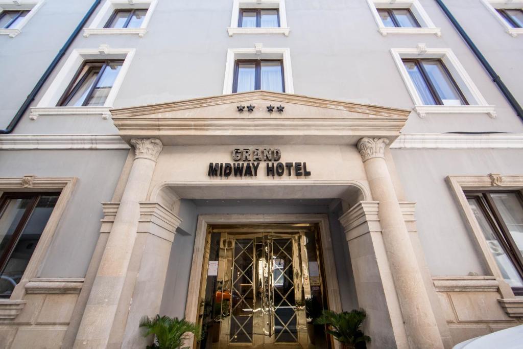 Grand Midway Hotel
