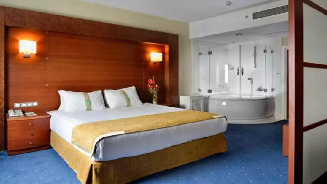 Holiday Inn Istanbul City, an IHG Hotel