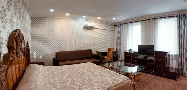 Grand Hotel