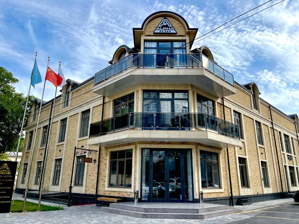 Alpha Plaza Hotel SPA