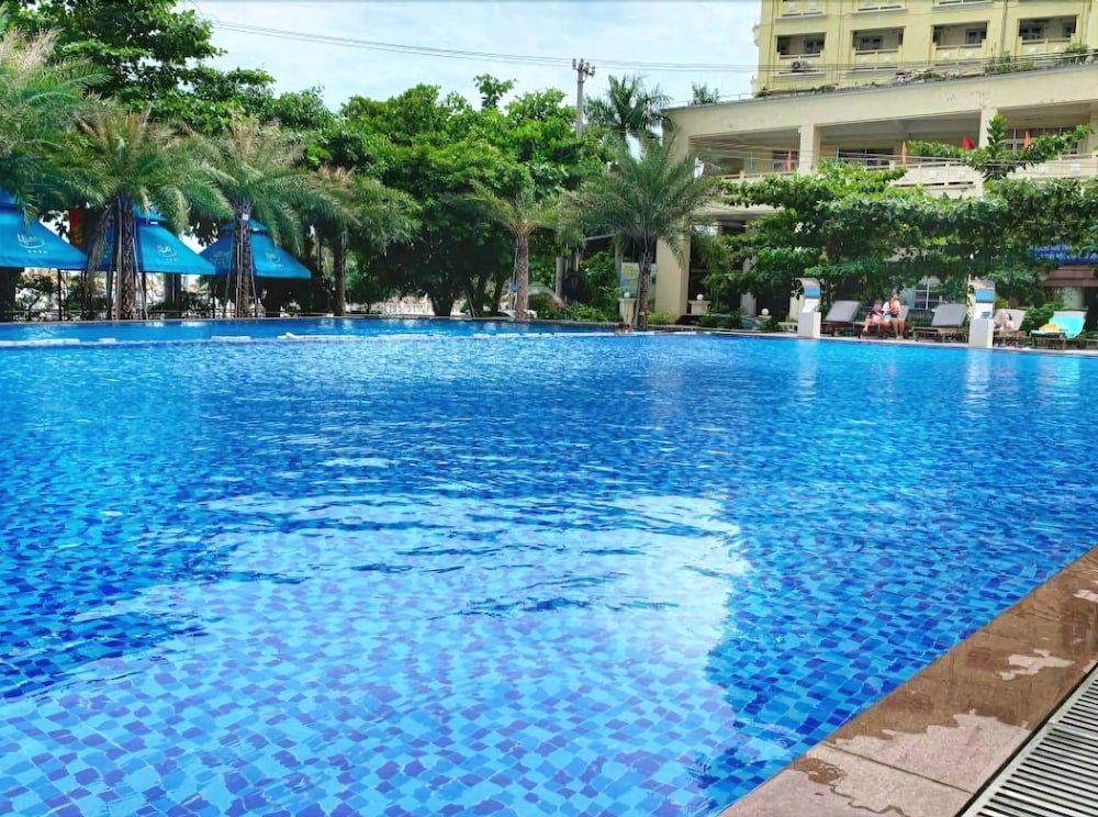 HQH Sea View Apartment