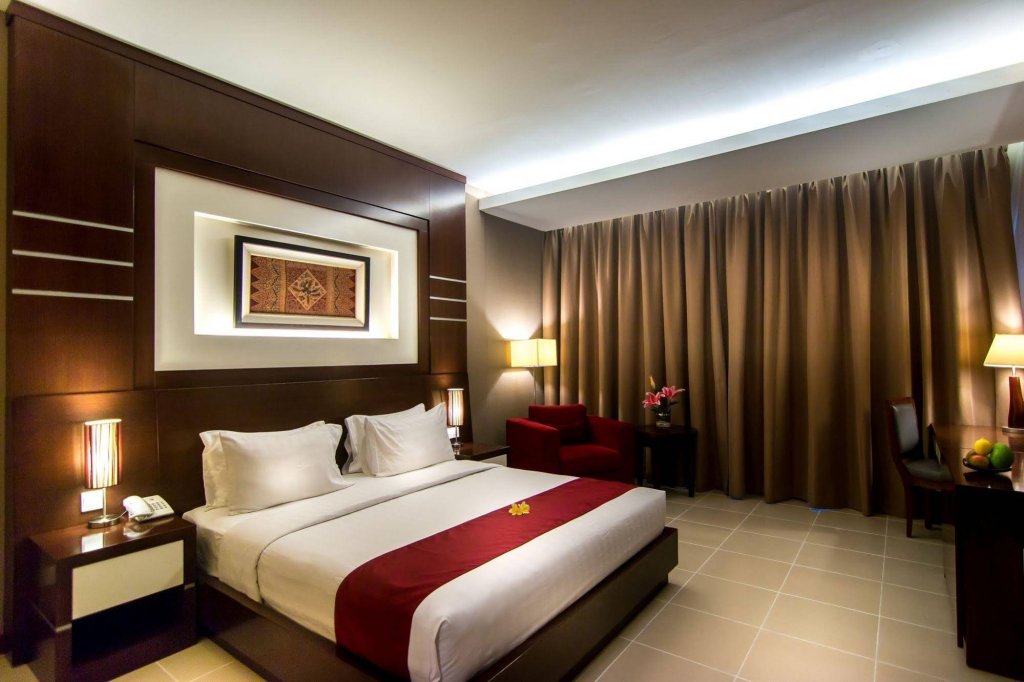 Seminyak Square Hotel