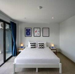 $item['hotel']['name']