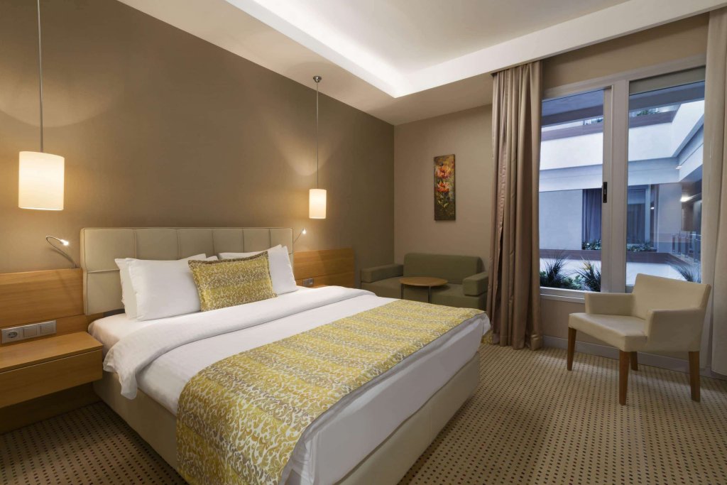 Ramada By Wyndham Podgorica