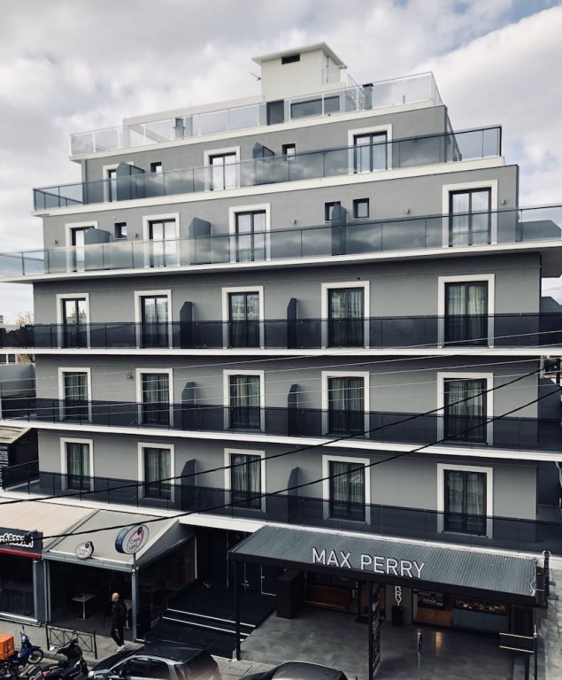 Chroma Fashion Rooms Apartments