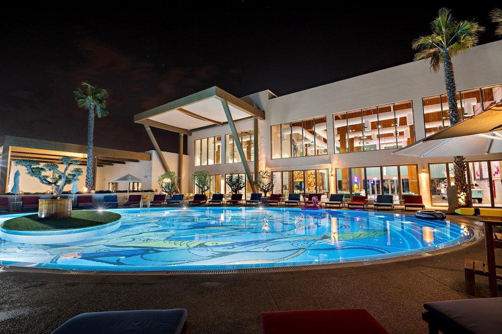 Fuwairit Kite Beach, Tapestry Collection By Hilton