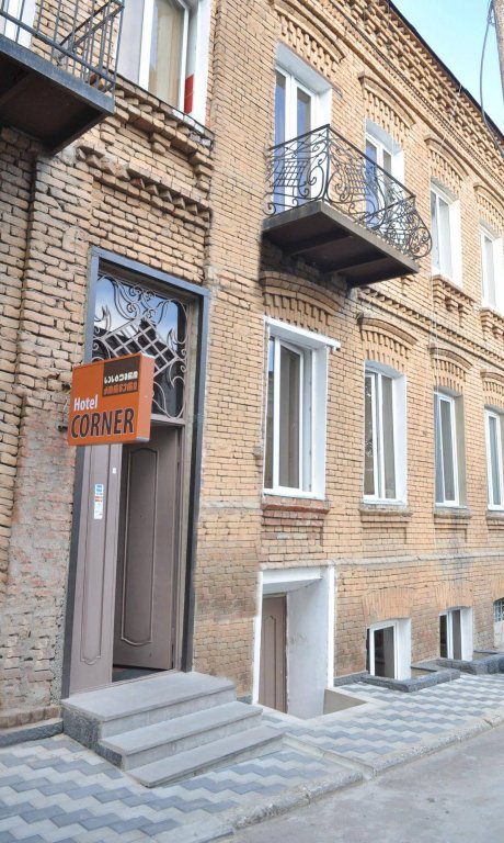 Отель Corner