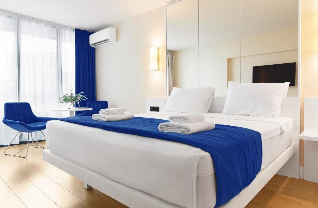 Апартаменты Orbi City Ge