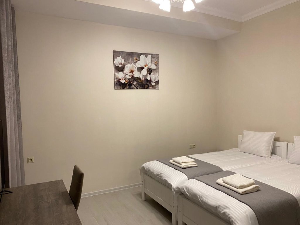 Cultural Crossing Hotel