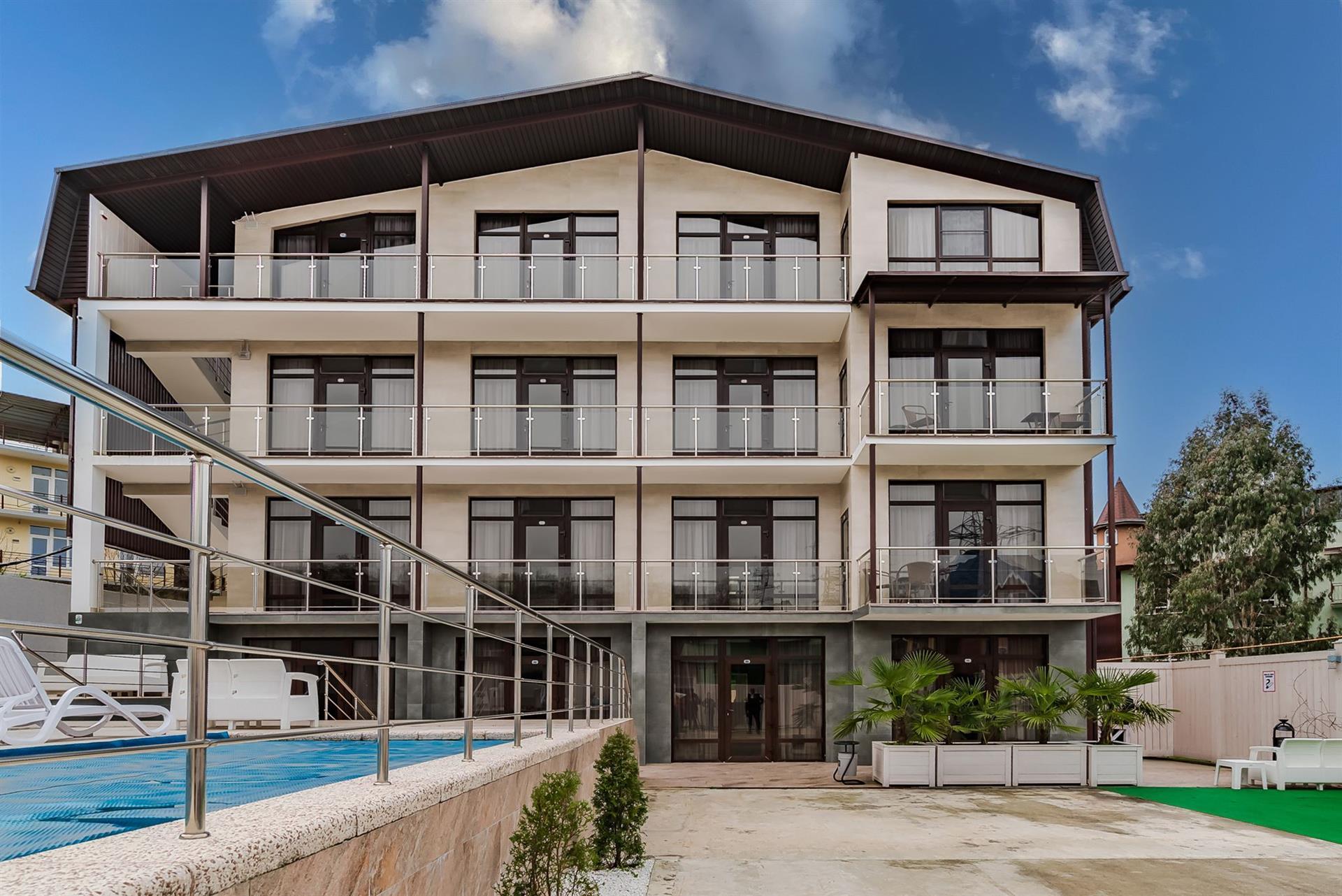 Astra Montale Family