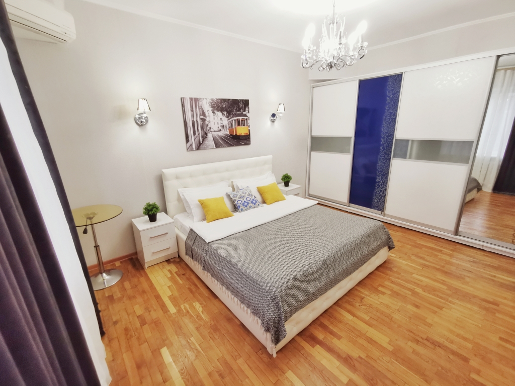 Апартаменты M.O.O.N. Apartments Zenkova 86