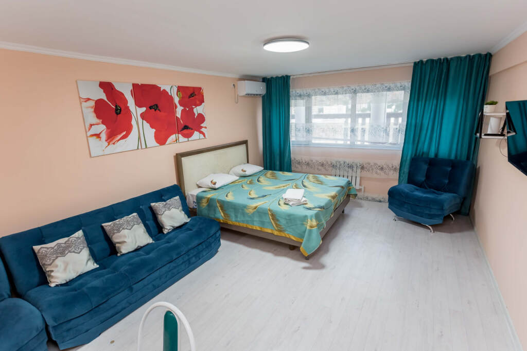 На Улице Мауленова